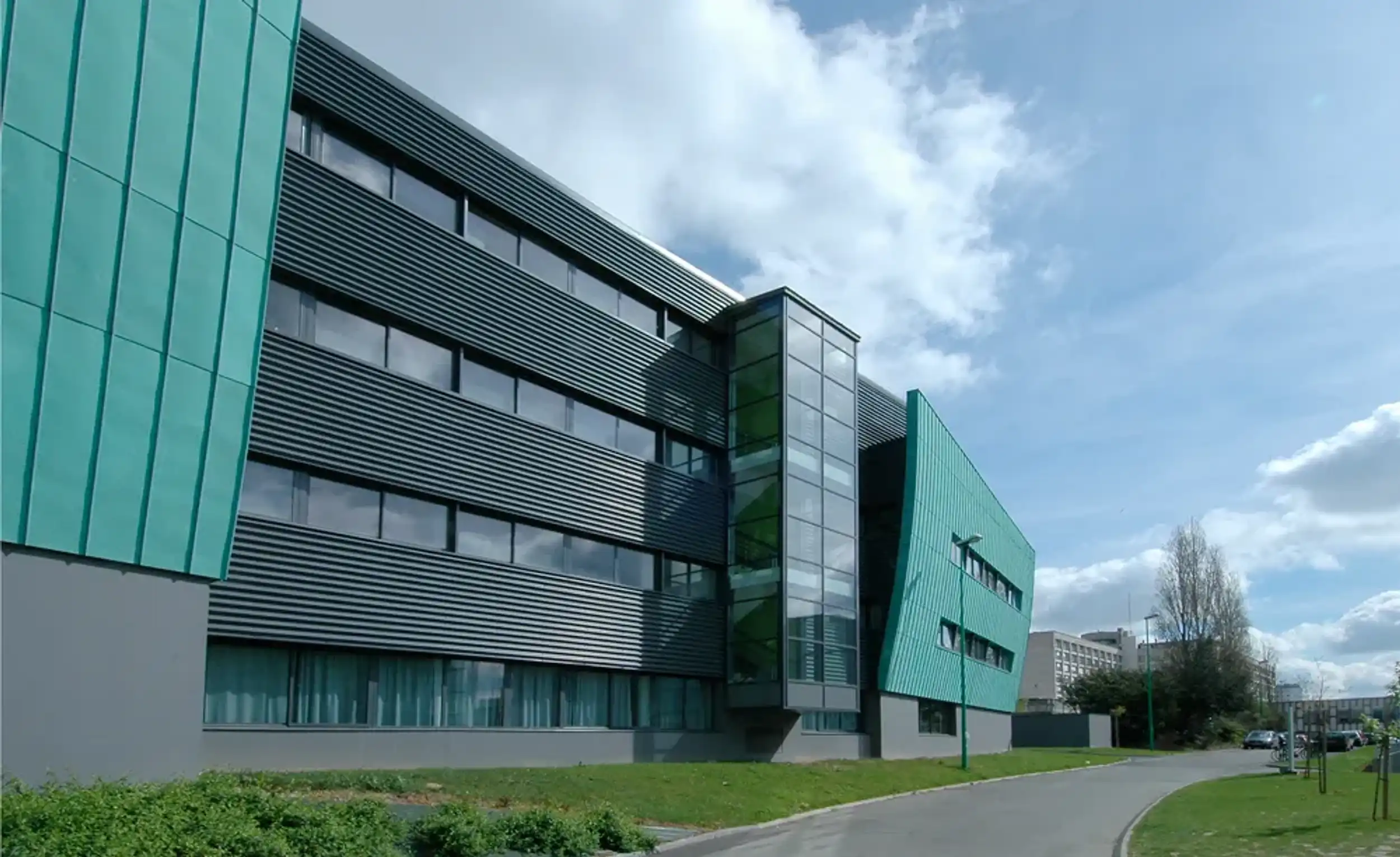 façade en cuivre de l'UFR d’Odontologie de Rennes